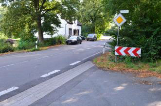 Einmündung Hülsenweg auf die Esborner Straße